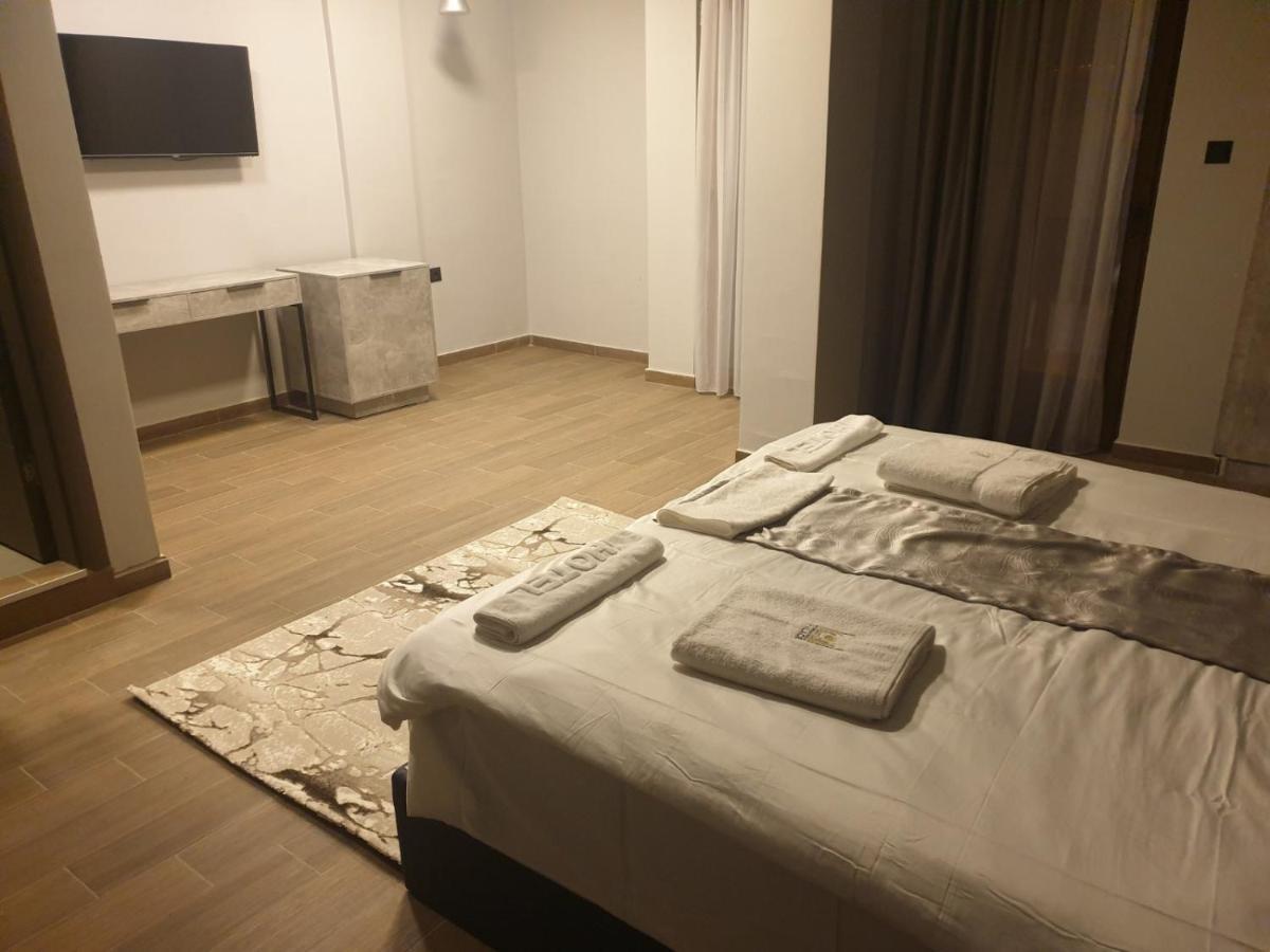 International Palace Veles Extérieur photo
